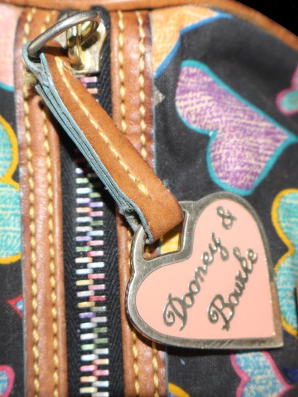 Vintage Dooney & Bourke Doodle Double Handle Multicolor Heart Barrel Bag - Picture 8 of 16